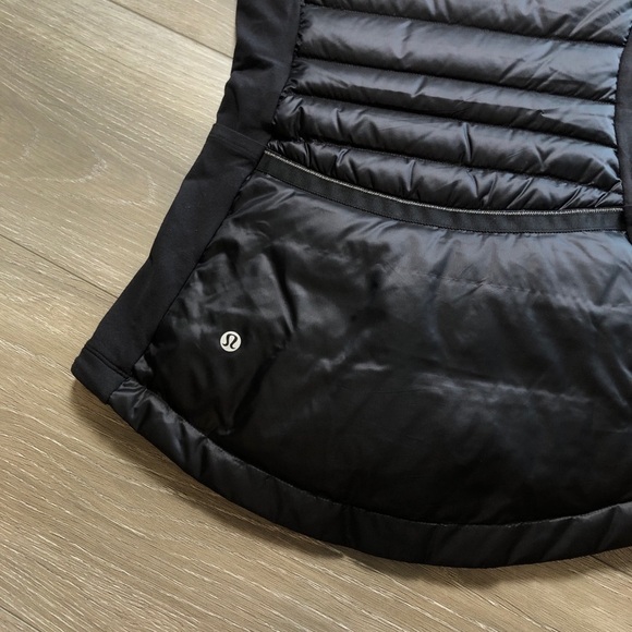 Lululemon Down For A Run Vest II Womens Black Inkwell Puffer Vest Size 2 - Picture 9 of 10